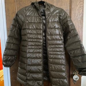 Down coat-light weight